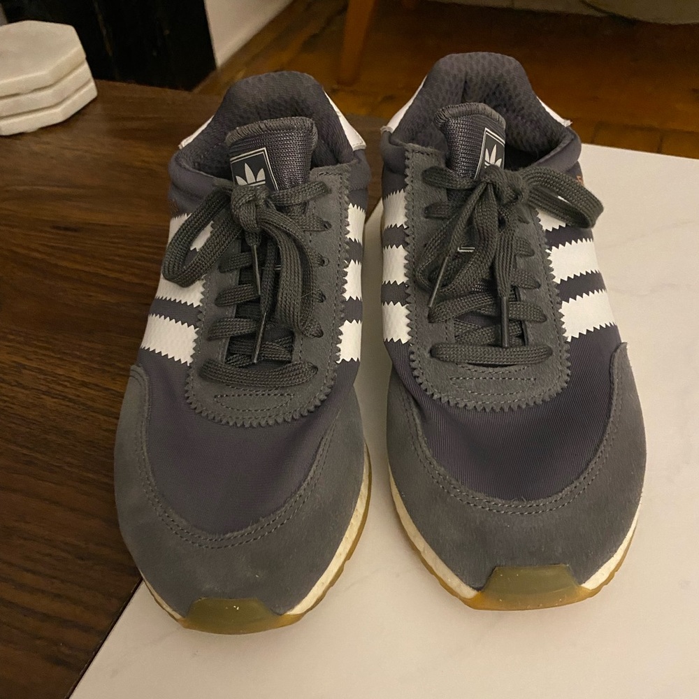 Adidas Iniki